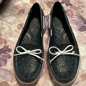 Sketchers ultra go loafers nautical details